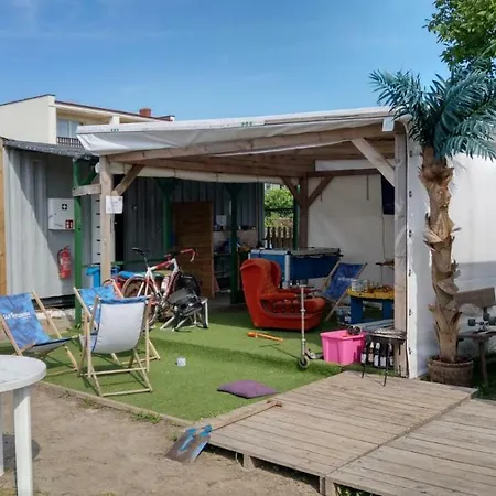 Surfwioska W Centrum Jastarni Campeggio *